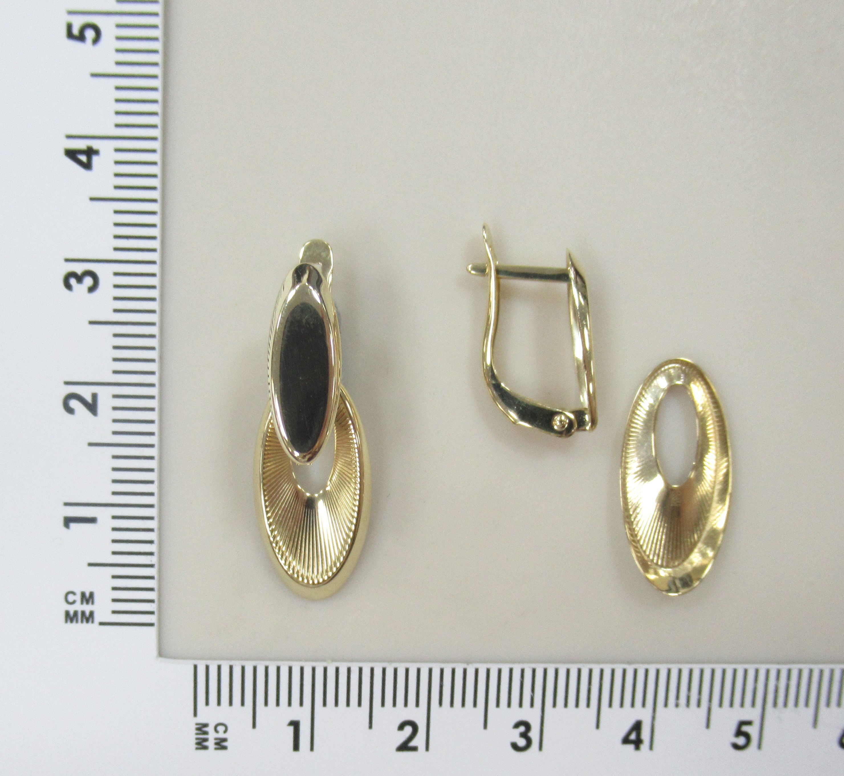 10519-000685 Серьги (Au 585)